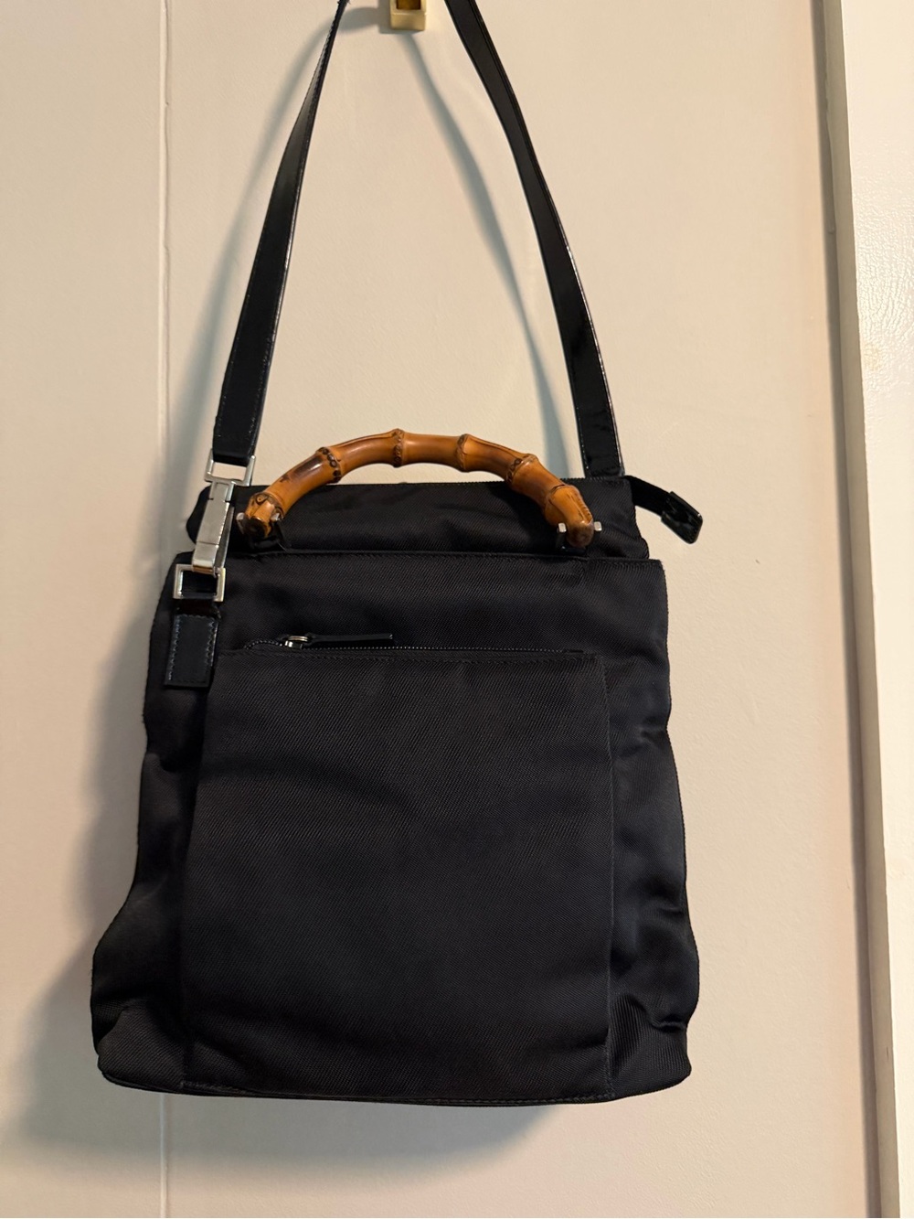 Gucci Black Leather-Trimmed Zip Pull Detail